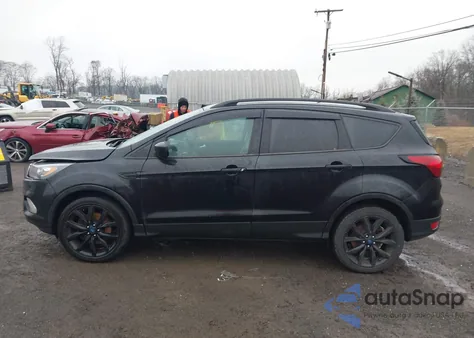 2019 Ford Escape Se from USA, damaged, VIN 1FMCU9GD2KUC06166
